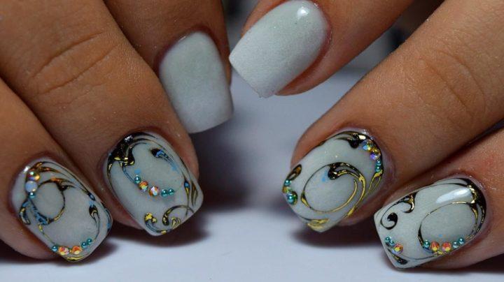 Изысканный лунный маникюр: инструкции, идеи, весенние тенденции и советы